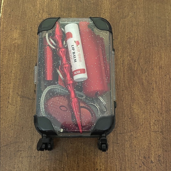 NWOT Red Paw Print Self-Defense Keychain Set - Picture 2 of 2